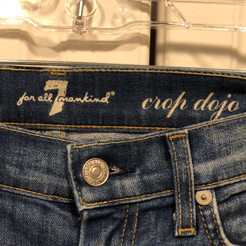 7 for all Mankind capris Women's 26 crop dojo dark blue denim jean EUC - Picture 3 of 7